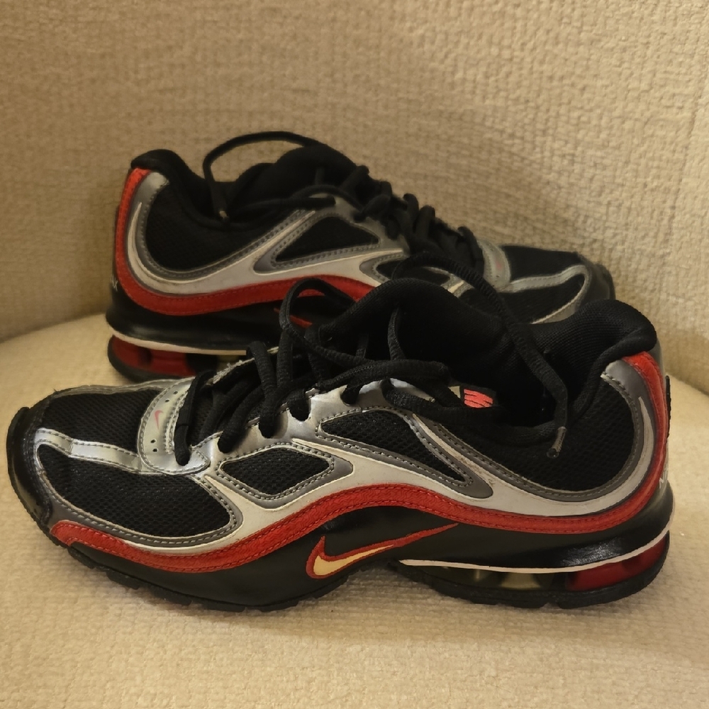 Nike Black Pink and Silver Reax Run 5 Sneakers